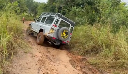 VIDEO-2025-04-21-19-02-16.mp4